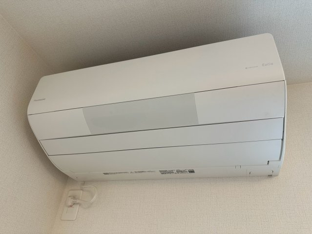 八王子市万町第１期のその他|快適な室温を保つエアコンがあらかじめ設置されています！初期費用を抑えることができ、お引越ししたその日から快適にお過ごしいただけます。暑い夏も寒い冬も、ご家族みんなが心地よく過ごせる環境が整います♪