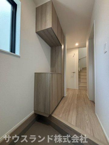 八王子市弐分方町10期　F号棟の玄関|良好な住環境を守る、第一種低層住居専用地域に立地。自然と優れた都市機能を享受する魅力あふれる住環境です。