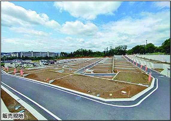 プラスパータウン長房～全187区画～の前面道路含む現地写真