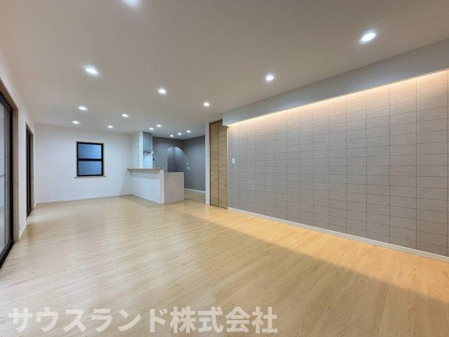 八王子市西片倉3丁目の居間・リビング|こちらのリビングで趣味の時間をお楽しみください