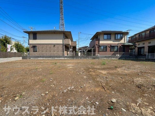 八王子北野7期の外観|周囲の住宅との距離感も確認できる一枚です！ゆとりのある敷地なので、大きめのカースペースやガーデニングを楽しめるお庭も計画できます。休日にはお庭でバーベキューなども楽しめそうですね。