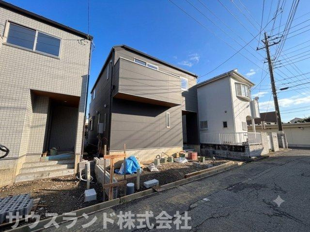 八王子市めじろ台2丁目の外観|どこか心が落ち着く現地。都会の派手さはありませんが、自然と共に暮らせる落ち着いた街並みが印象的です。