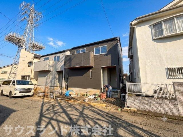 八王子市めじろ台2丁目の前面道路含む現地写真|空が広く大きく感じる安らぎ溢れる住環境です。柔らかな風と緑に包まれる暮らしはいかがでしょうか。