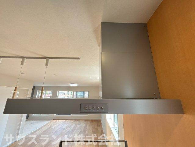 中野上町一丁目の設備|油がつきにくく、お手入れしやすいスリム型レンジフードです。