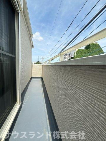 中野上町一丁目のバルコニー|開放的で心地よいバルコニー。景色を眺めながらゆったりとティータイムはいかがでしょうか。
