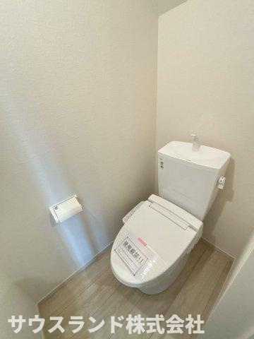 八王子市中野町2期　1号棟のトイレ|清潔で心地よい毎日を支える、温水洗浄便座付きの快適なトイレ空間。