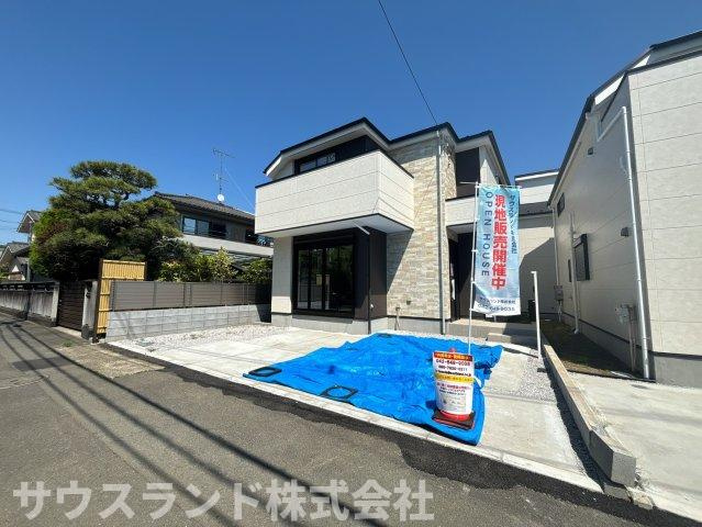八王子市中野町2期　1号棟の前面道路含む現地写真|小・中学校も徒歩7分圏内に整い、子育ても安心の穏やかな住宅街です。