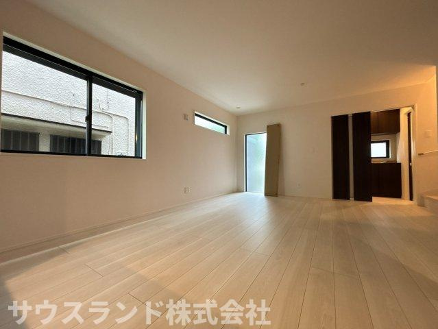八王子市北野町6期　5号棟の居間・リビング|ゆったり過ごせるリビングです