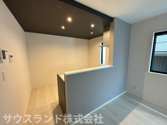八王子市北野町6期　5号棟のキッチン|コンパクトなキッチンで掃除もラクラク