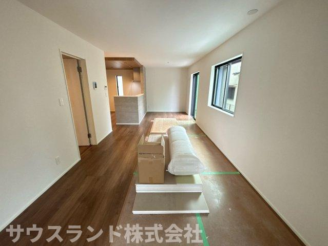 八王子市北野町6期　4号棟の居間・リビング|おしゃれな居間です