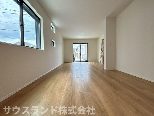 八王子市北野町6期　2号棟の居間・リビング|居間です