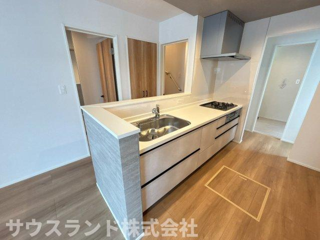 八王子市北野町6期　2号棟のキッチン|コンパクトなキッチンで掃除もラクラク