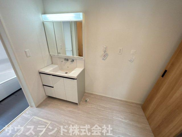 八王子市北野町6期　2号棟の独立洗面台|独立洗面台で身支度をすべて済ませてしまいましょう