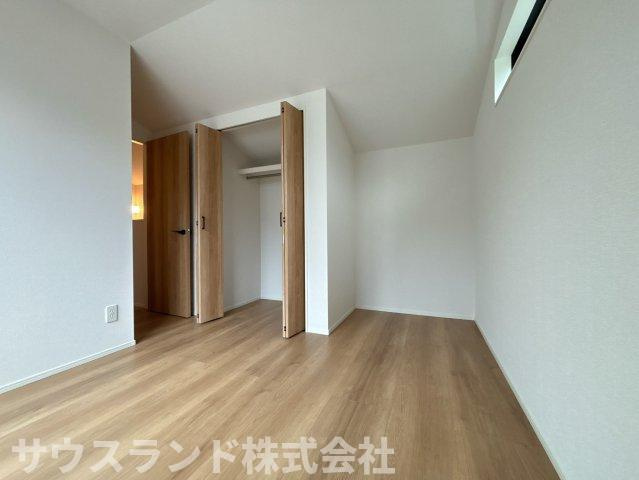 八王子市北野町6期　2号棟の洋室|落ち着いた色調の洋室です