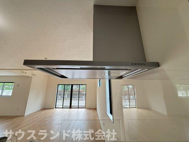 八王子市北野台30期のその他|油がつきにくく、お手入れしやすいスリム型レンジフードです。