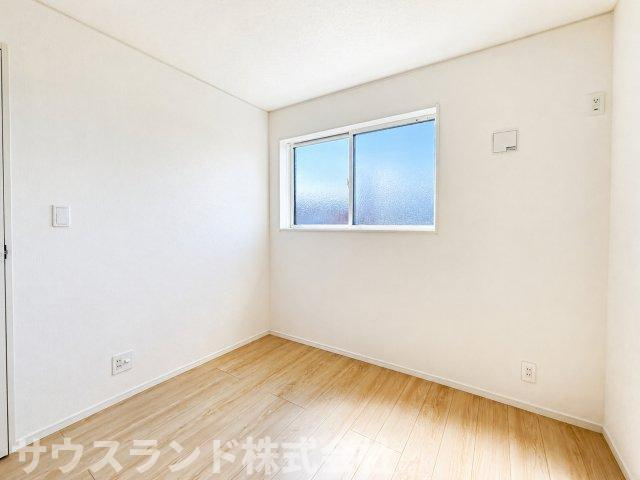八王子市泉町　4号棟の子供部屋|お子様にとっての初めての「自分だけの部屋」ベットや勉強机も楽に置けます。