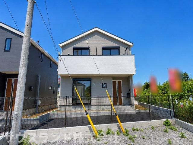 八王子市泉町　4号棟の駐車場|マイカーをお持ちのご家庭にも嬉しいカースペース1台分付き。日々の移動がより快適になります。