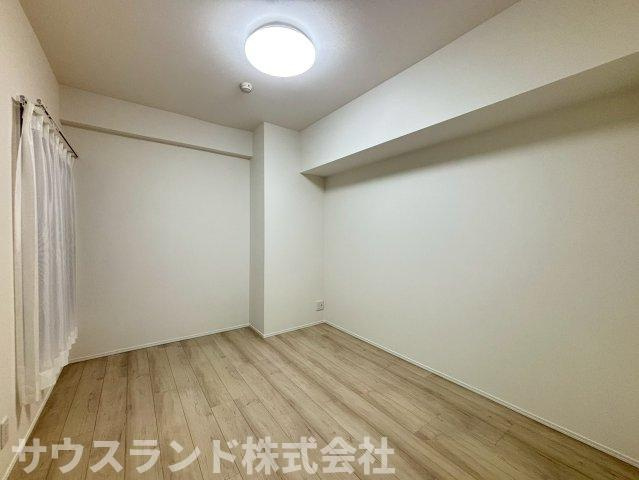 マイキャッスル八王子元横山町の洋室|シンプルな内装なので埃や汚れがたまりにくく、お掃除がしやすいです。