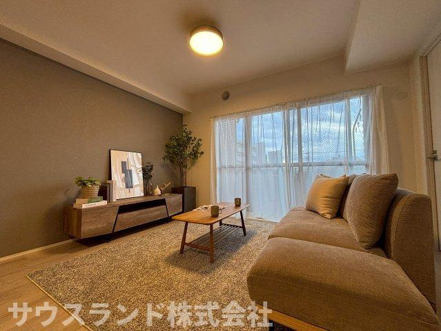 マイキャッスル八王子元横山町の居間・リビング|令和8年5月内装リノベーション済のため、きれいになったお住まいで気持ちよく新生活をスタートできます。