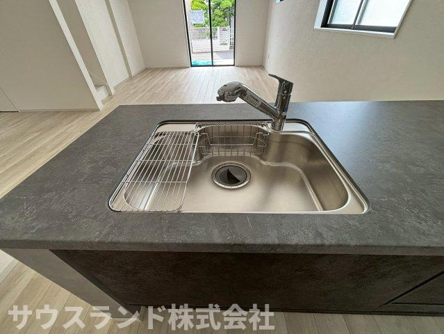 八王子市本町４期のその他|浄水器が一体となったキッチン水栓は、いつでも手軽にきれいな水を使える嬉しい設備。