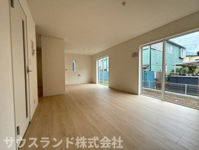 八王子市泉町　15号棟の居間・リビング
