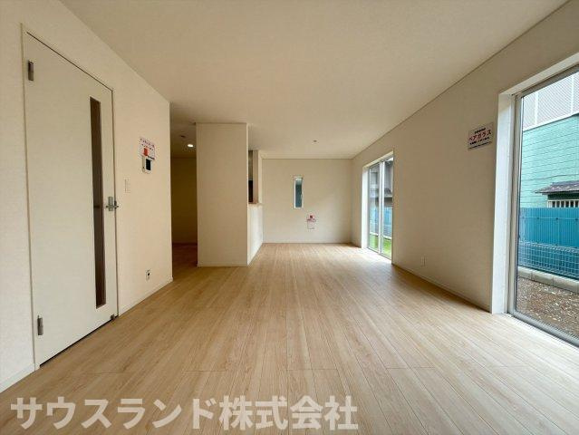 八王子市泉町　15号棟の居間・リビング
