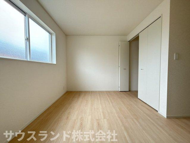 八王子市泉町　15号棟の洋室