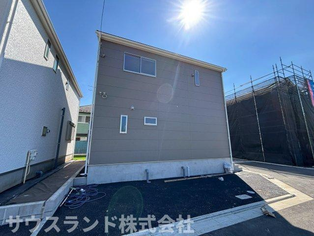 八王子市泉町　15号棟の外観|良好な住環境を守る、第一種低層住居専用地域に立地。自然と優れた都市機能を享受する魅力あふれる住環境です。