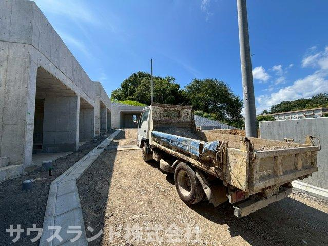 八王子市山田町の前面道路含む現地写真|自分が積極的に関わることで、住まいへのより一層の愛着が生まれます。
