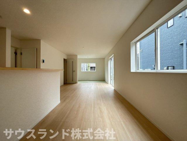 八王子市泉町　19号棟の居間・リビング