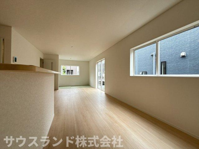 八王子市泉町　19号棟の居間・リビング