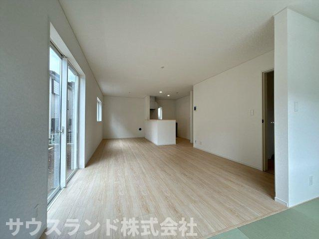 八王子市泉町　19号棟の居間・リビング