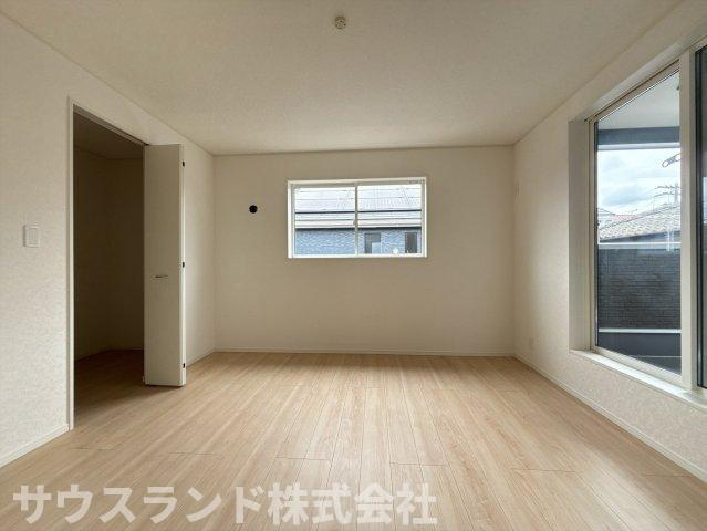 八王子市泉町　19号棟の洋室