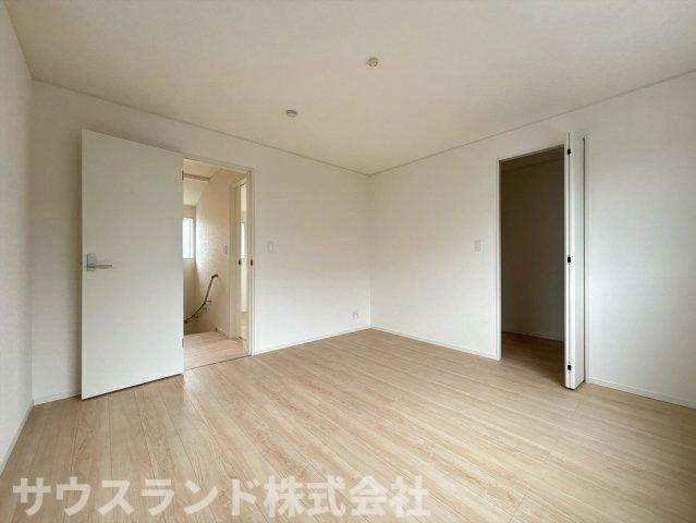 八王子市泉町　19号棟の洋室