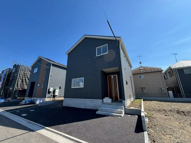 八王子市泉町　19号棟の前面道路含む現地写真|どこか心が落ち着く現地。都会の派手さはありませんが、自然と共に暮らせる落ち着いた街並みが印象的です。