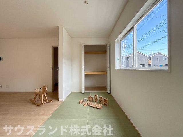 八王子市泉町　19号棟の和室|周辺には高い建物が無いので開放感に溢れ、陽当たり・風通しにも恵まれています。※本画像はCGで作成しており、実際に現地に家具は置かれておりません。また、価格に家具は含まれておりません。