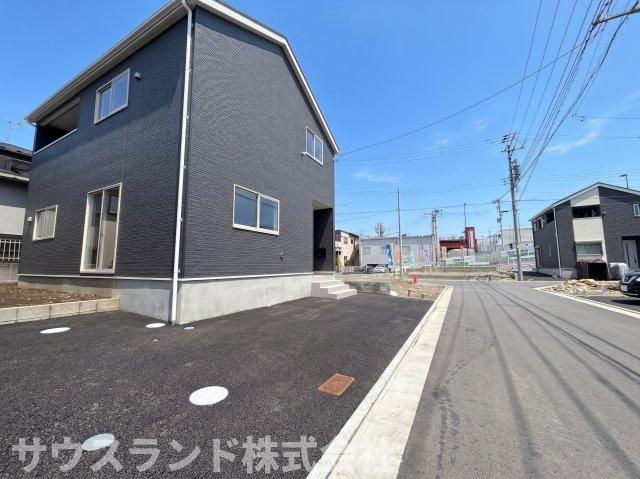 八王子市泉町　19号棟の前面道路含む現地写真