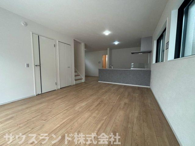 東浅川町8期　2号棟の居間・リビング