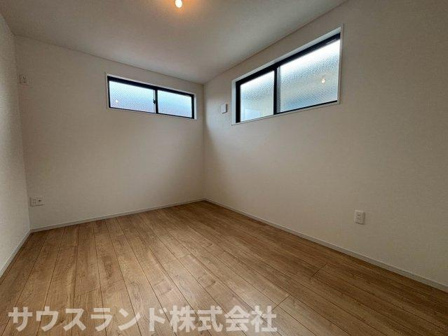 東浅川町8期　2号棟の洋室