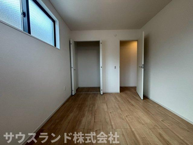 東浅川町8期　2号棟の洋室