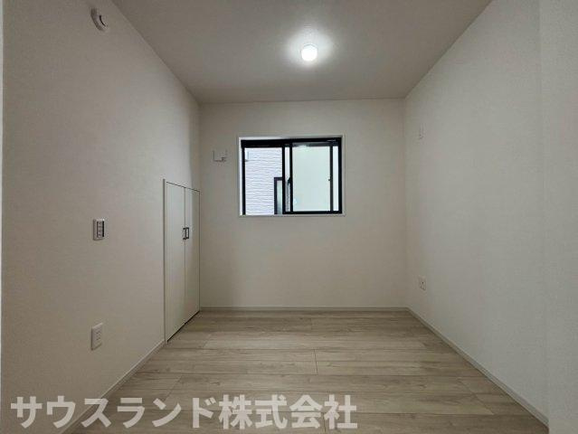 東浅川町8期　1号棟の洋室