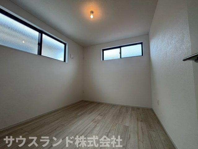 東浅川町8期　1号棟の洋室