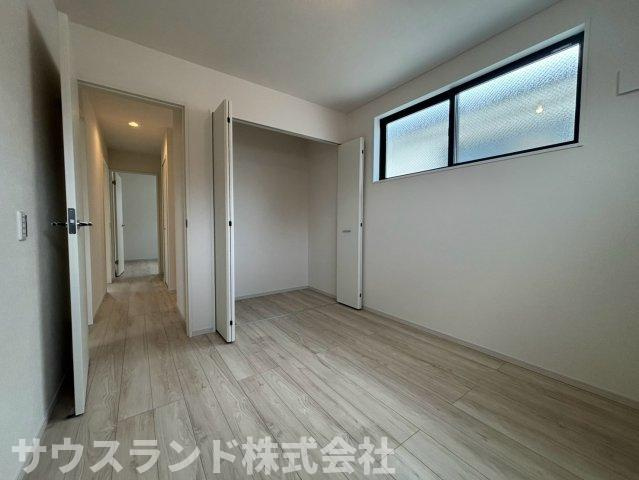 東浅川町8期　1号棟の洋室