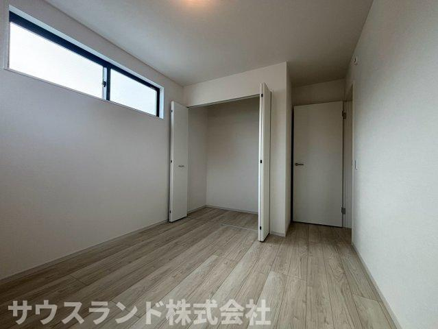 東浅川町8期　1号棟の洋室