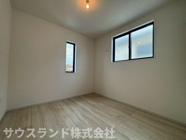 東浅川町8期　1号棟の洋室
