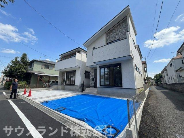東浅川町8期　1号棟の前面道路含む現地写真