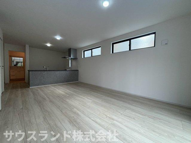 東浅川町8期　1号棟の居間・リビング