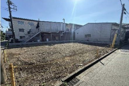 八王子市楢原町の外観|小・中学校が徒歩圏内にそろい、毎日の通学も安心。落ち着いた雰囲気の住宅街で、子どもたちがのびのび成長できる、子育て世代にうれしい住環境です！スーパーも徒歩3分と近く、暮らしの利便性にも長けています。