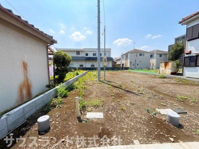 八王子市上野町の外観|広い空を身近に感じられる、見晴らしが良く日当たり良好な現地です！遮る高い建物がなく、明るい自然光がたっぷりと差し込む温かいお家が建てられます。ご家族の希望を詰め込んだこだわりの住まいが完成します。