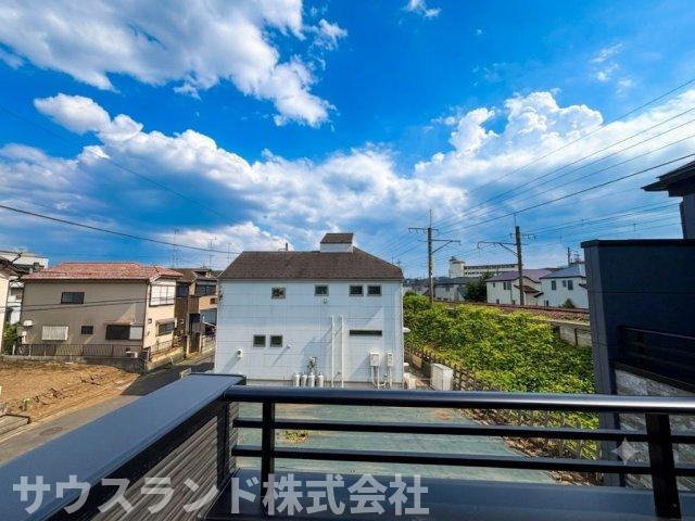 八王子市子安町2期の展望|駅から近く、便利な環境でありながらも、周囲には高い建物が無く、開放感があります。